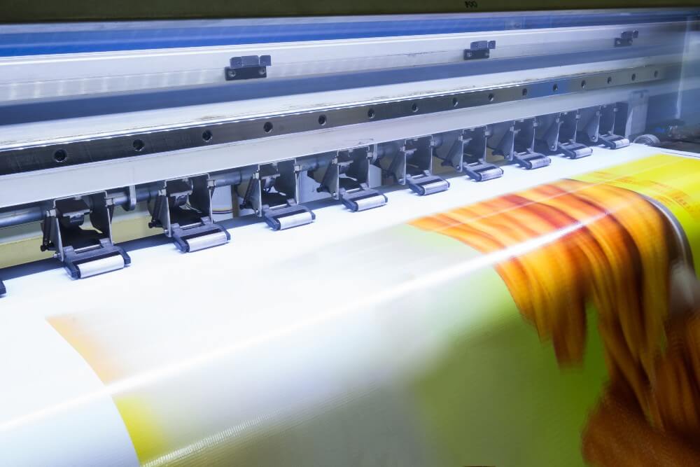 FNB inkjet printer printing on vinyl banner GettyImages 905038508 1